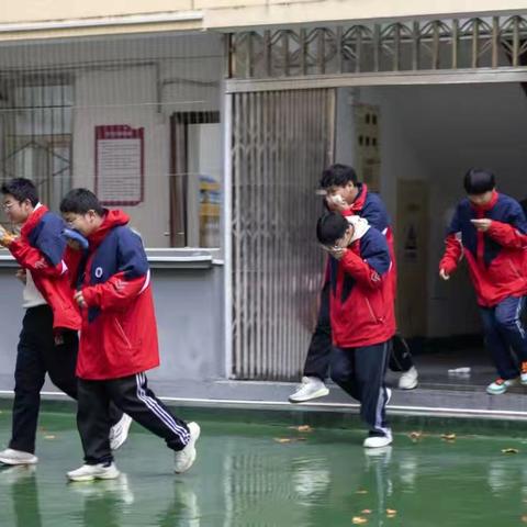 消防宣传进学校🏫——永乐镇消防所深入西安城建学校开展消防培训暨灭火疏散演练