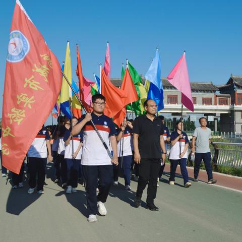 人间骄阳正好，少年风华正茂——禹城市实验中学日常行为规范训练展示和环施女湖远足赏秋活动纪实