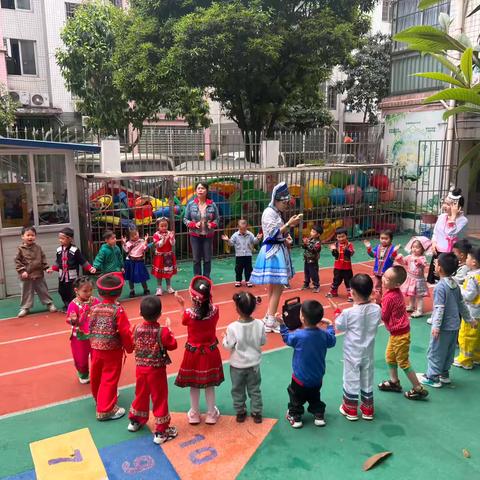 爱💖与美好，精彩绽放——天天向上幼儿园中班四月精彩记录📝