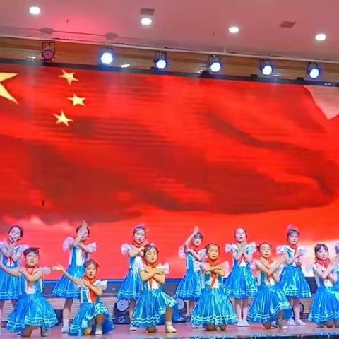 蕲春县农村实验小学举行“学习二十大  争做好队员”庆六一经典诵读暨文艺汇演