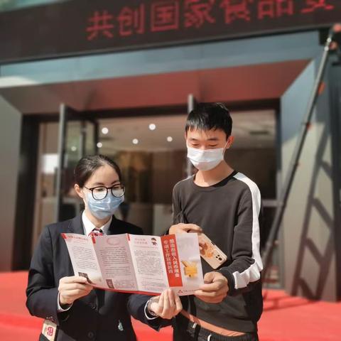 工商银行江门分行营业部积极开展整治拒收人民币现金宣传活动
