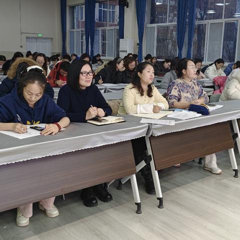 采撷他山石，琢为自家用——记金凤二小2025-2026学年第一学期教师外出培训汇报