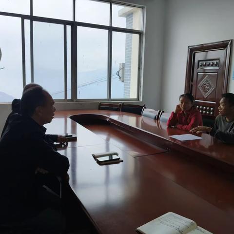 大口村驻村工作队为群众排忧解难题