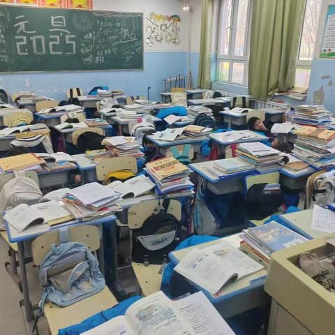 警钟长鸣，防患未然 托克逊滨河学校防震减灾应急演练活动