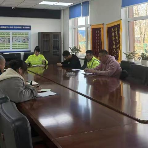 坚守政策底线 护航道路通行