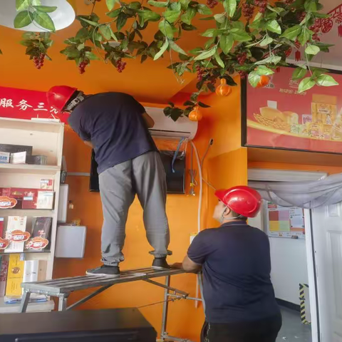 喀什公司九道桥加油站炎夏送清凉 关爱沁人心