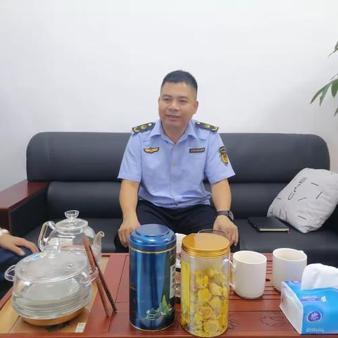 儋州市综合行政执法局吴可宏副局长莅临儋州市生态环境保护行政执法支队慰问“双节”值班值守人员