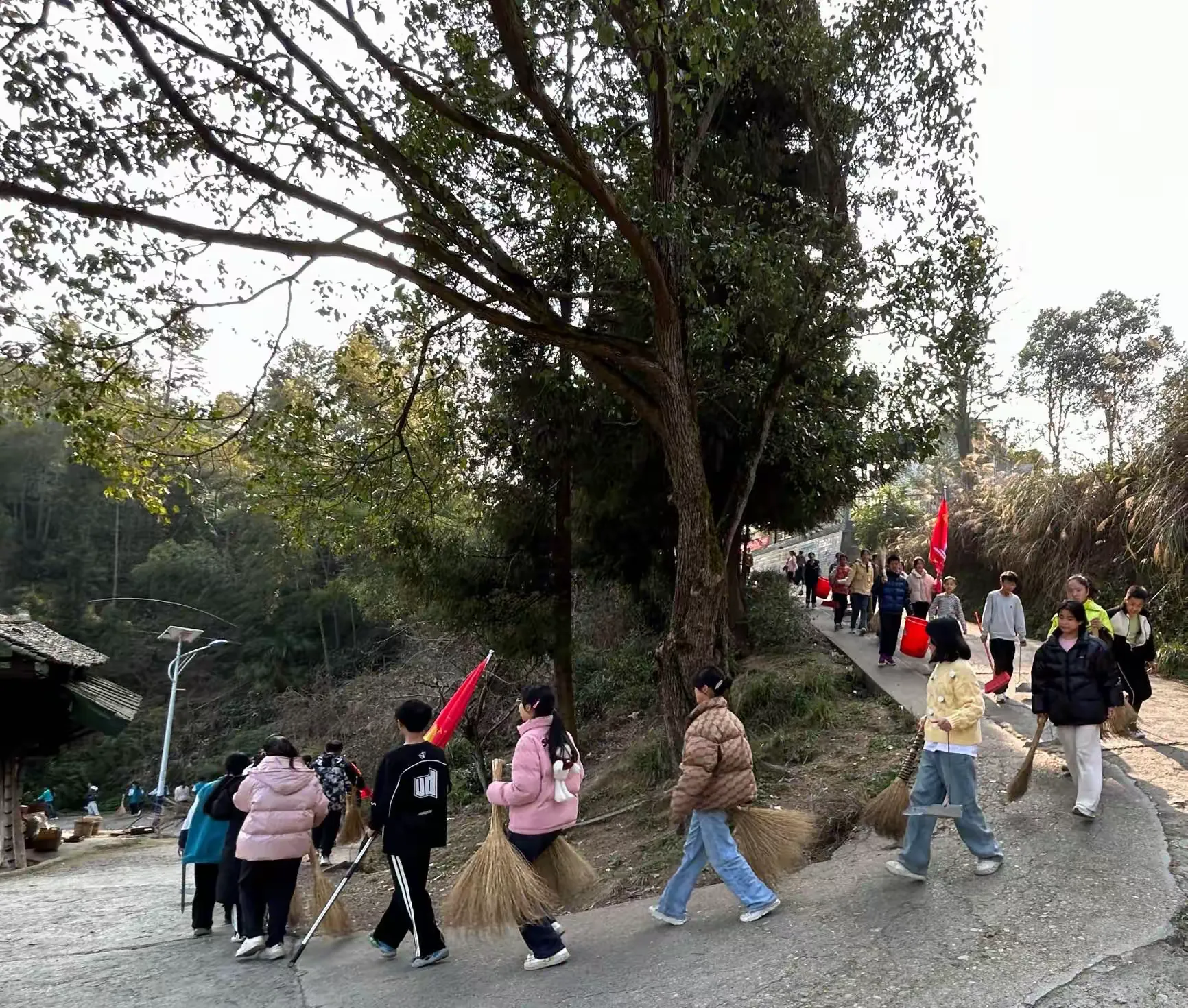 简篇-金竹镇金龙学校学雷锋月活动