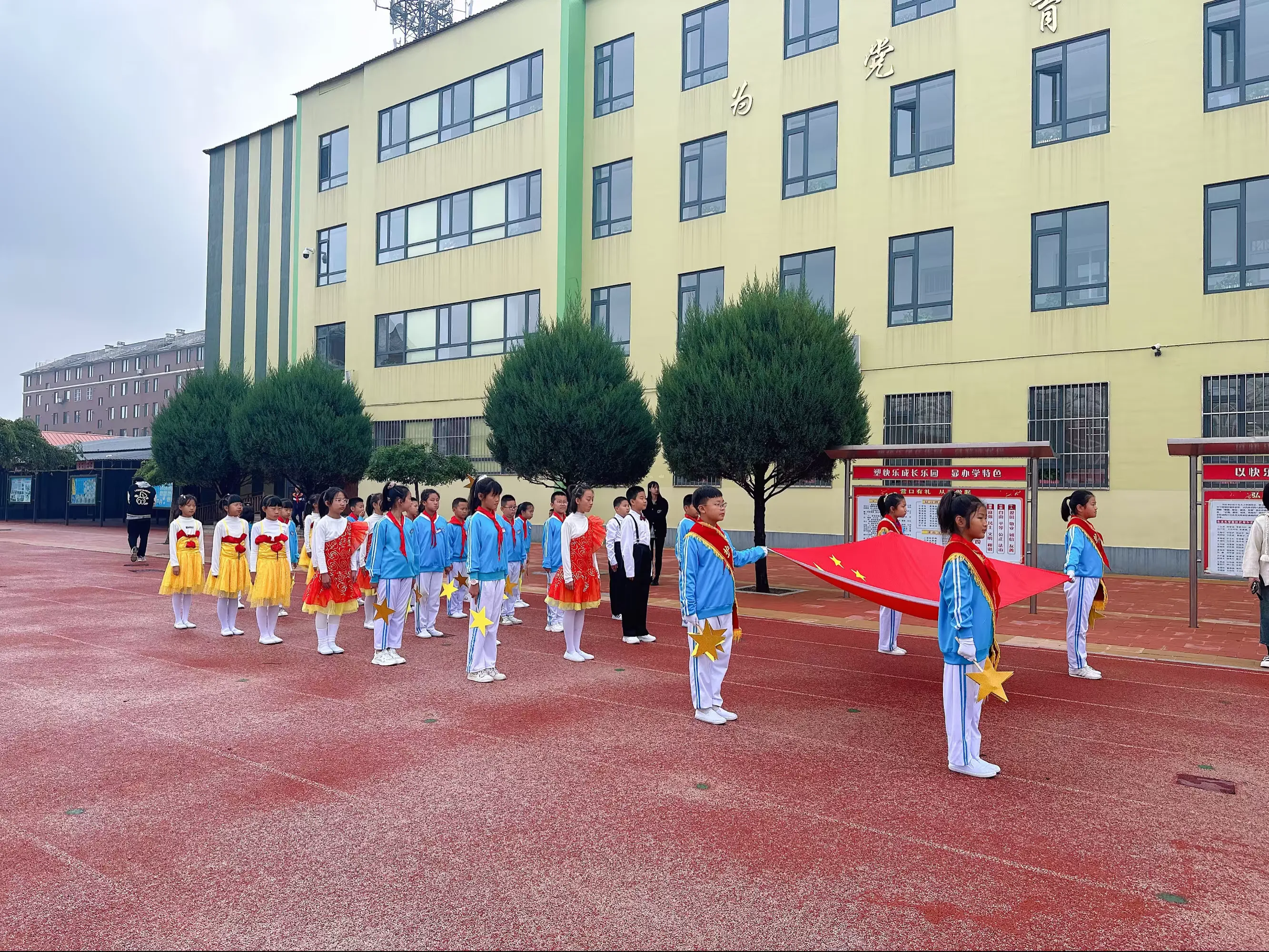 长春东风小学图片