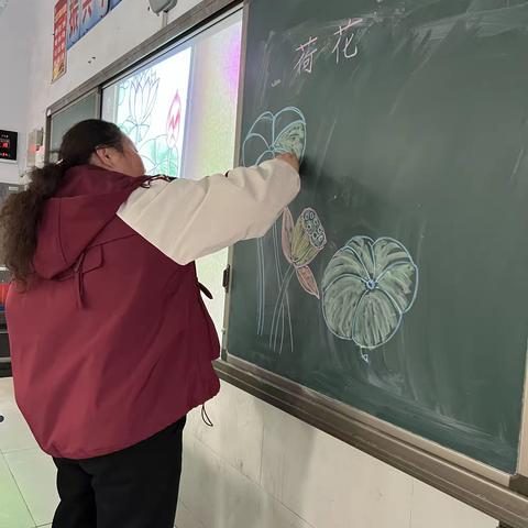 兴趣是生活的宝藏--鲁山县第八初级中学少年宫活动纪实