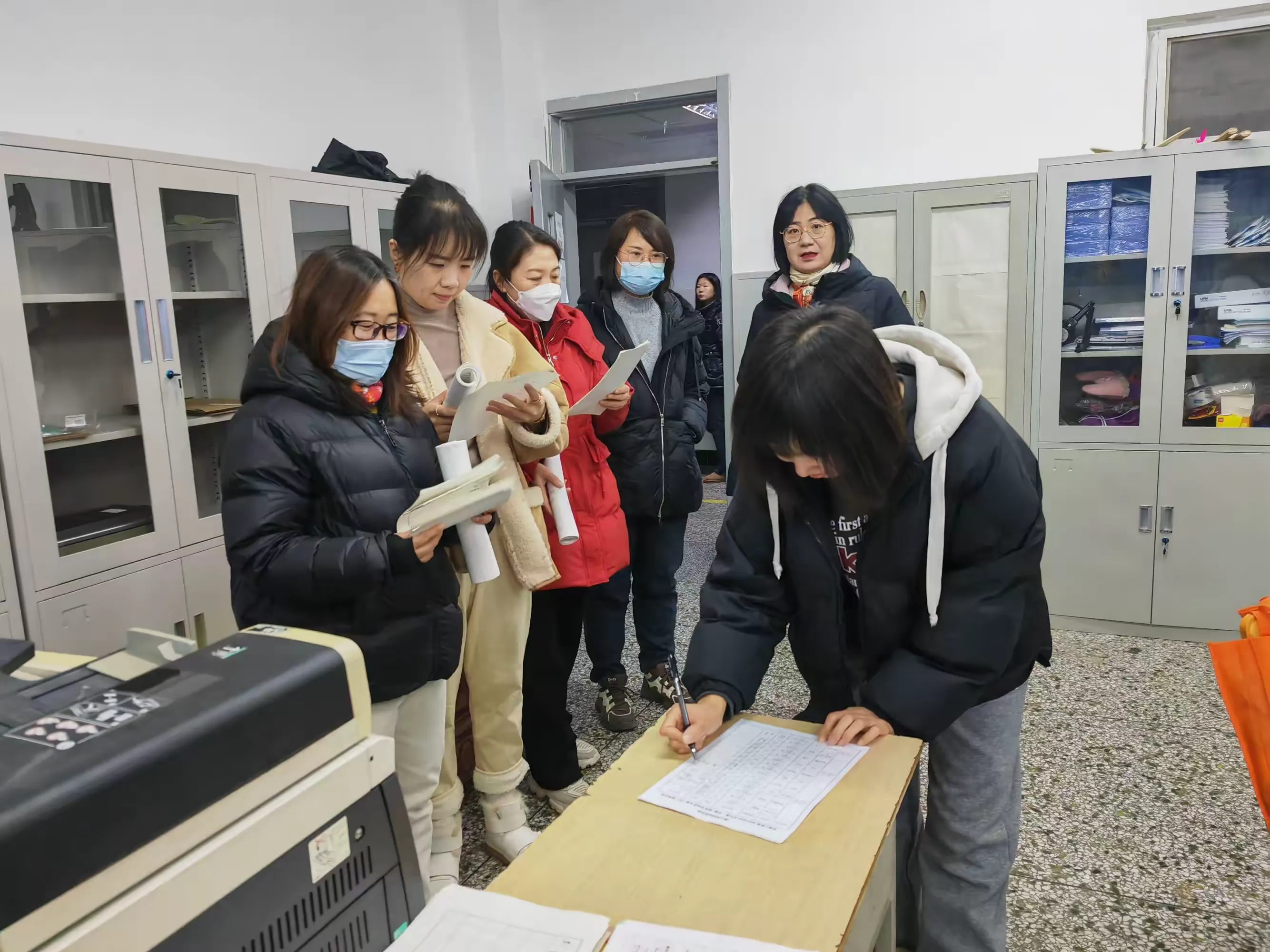 简篇-以考促学 以考促改
交通工程系举行2023-2024学年第一学期期末考试