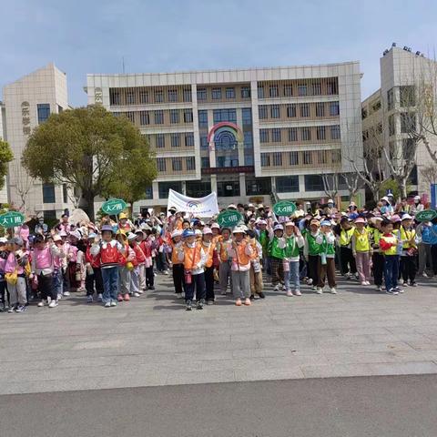 彩虹娃娃消防行——宿豫区张家港实验小学幼儿园大一班