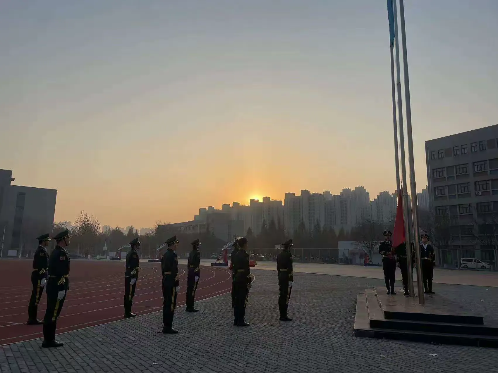 简篇-唐山劳动技师学院12月升旗仪式