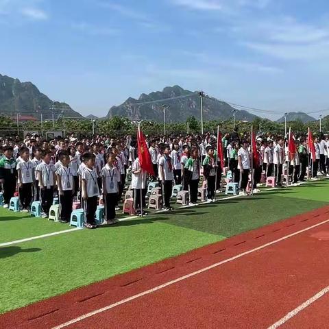 逐梦心向党，领巾齐飞扬——兴隆县蓝旗营学区蓝旗营小学入队仪式