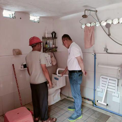 定安县残疾人联合会  入户查验家庭无障碍改造工作暖人心