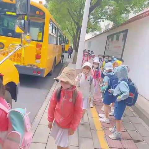 撷一夏繁华，悦一路成长——记厚外二（8）班2023年第3次研学之旅