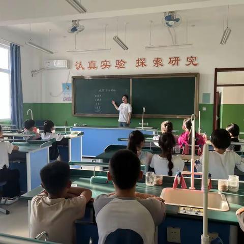 关爱学生幸福成长|邱县贾寨小学：走进实验室，感悟科学实验的魅力