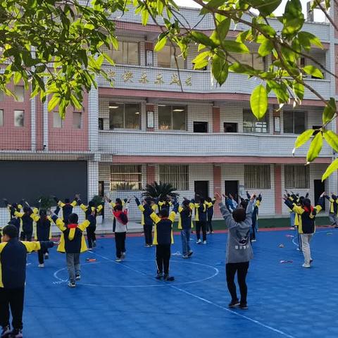 南川区水江镇大桥小学宏图村小学2023年秋期运动会（副本）