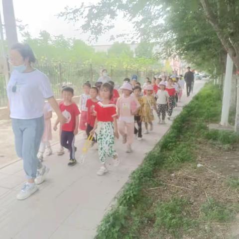 ［学前教育宣传月］我们从小爱科学——和硕县塔哈其镇中心幼儿园幼小衔接活动参观科普馆