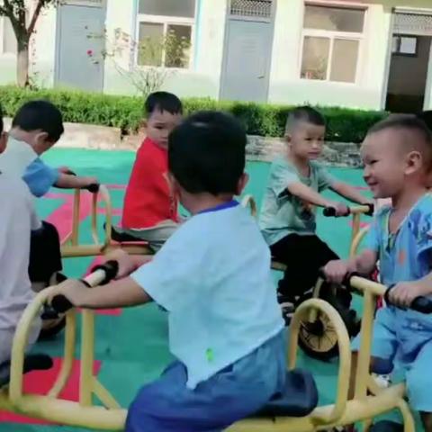 星光大道幼儿园小班小可爱快乐上线