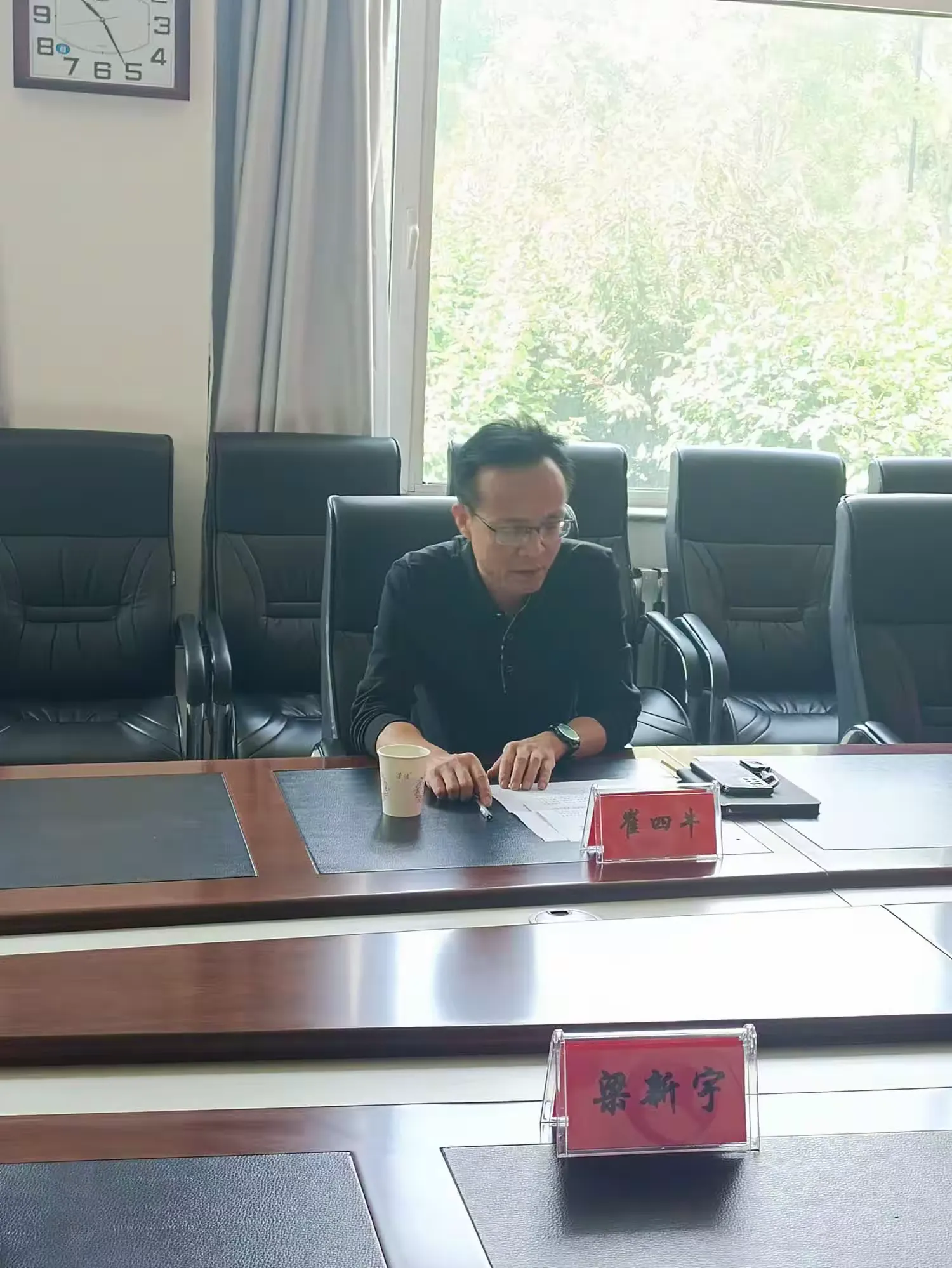 简篇-寿阳一中举行“2023年度香港华革会吴祺光伉俪资助大一新生助学金发放仪式”