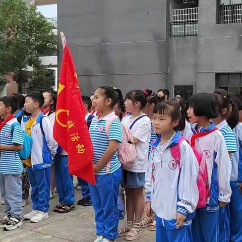 江口县双江街道兴隆小学“自然科普·知行合一”碧江区·九龙洞研学实践活动