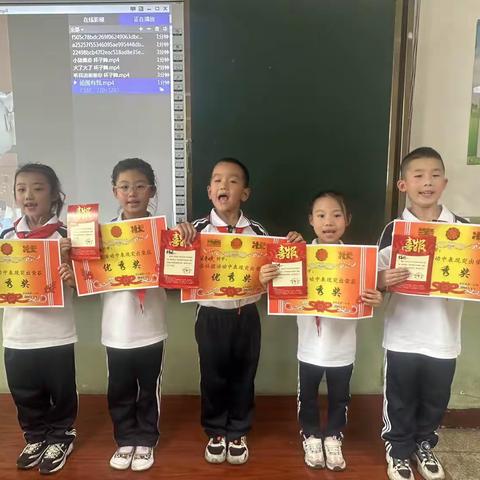 灵石县第二小学纸杯舞社团