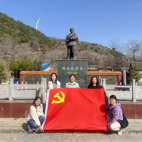 【桂园街道湖滨社区】开展“清明祭英烈.传承民族魂”祭扫英烈教育活动