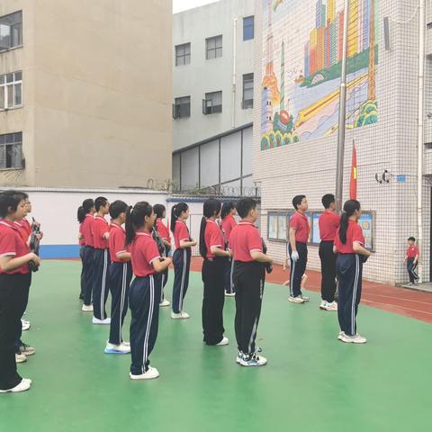 襄阳市第四十三中学举行“‘活’力全开 当‘燃’精彩”春季运动会