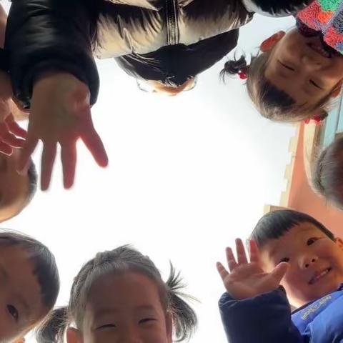 致敬“她”力量——华舍聚贤幼儿园小班年段三八妇女节活动