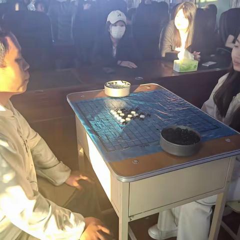 生态环境学院开展“五子棋比赛”主题班会