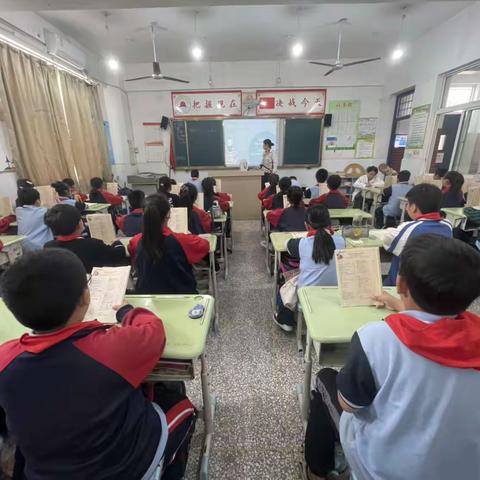 “英”你完美，“语”你成长——东方红小学英语公开课