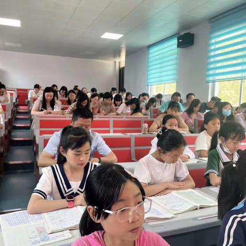 研讨促提高，复习抓实效——龙山街道中心学校举行小学语文复习研讨课