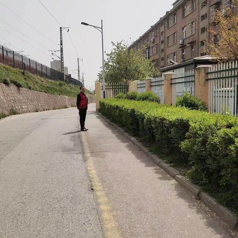 问效于政解症结  畅通学生上学路—金台交警大队扎实开展“三个年”活动