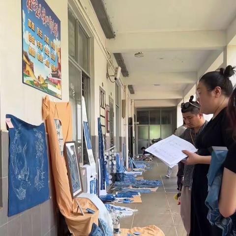 琼台师范学院美术学院2021级工艺美术专业2022-2023第二学期传统染绘工艺课程汇报