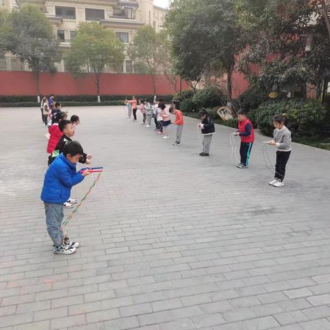 跳绳健康，跳出快乐