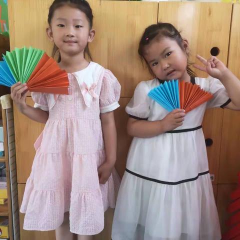 梁才街道彩虹幼儿园中班主题活动《夏天真有趣》精彩瞬间