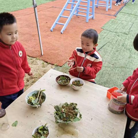 蒲城县矿区幼儿园中二班十月养成教育《幼儿良好的游戏习惯》