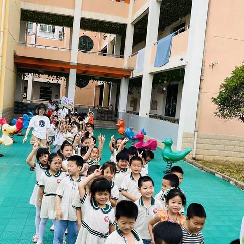 梅林中心幼儿园双向幼小衔接——参观小学