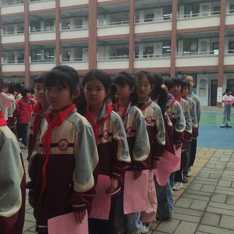 乐考无“纸”境，趣味大闯关——内乡县灵山雷锋学校小学部举行无纸笔测试活动