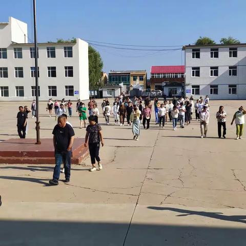 东丰县农村实验中学