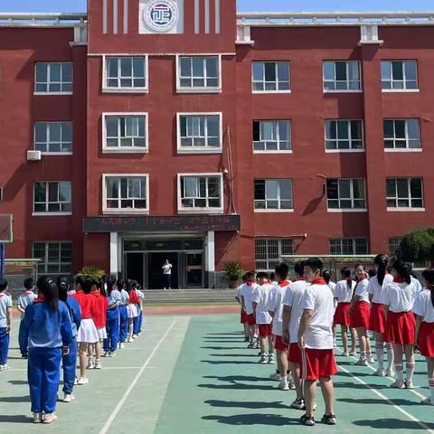 建南小学“人人讲安全 个个会应急”安全逃生演练