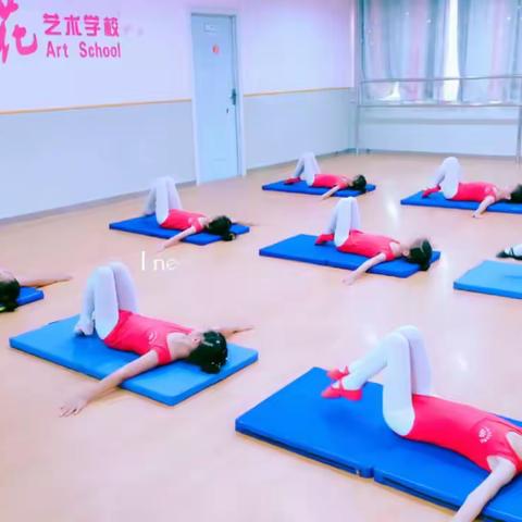 💃“舞动童年 绽放精彩”暑期~三级一班