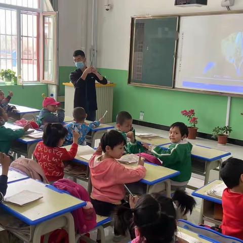 快乐童年—“羽”你同行，疏勒县第四小学【羽毛球】社团