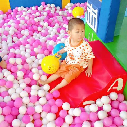 吕梓溪小朋友幼儿园半日体验