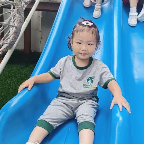 跨世纪.芙蓉国幼儿园小荷班