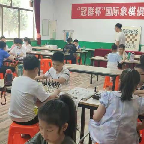 “冠群杯”国际象棋俱乐部交流赛于6月17日在市体校成功举行