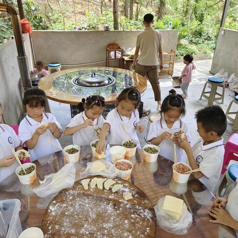 望海小学“第十届美食节”2022级9班卓越组——遇见美食夏天