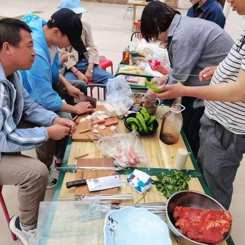 精彩陪伴一起同行，一同体验夏日里的热情绽放宁夏华业建设工程有限公司户外团建活动剪辑