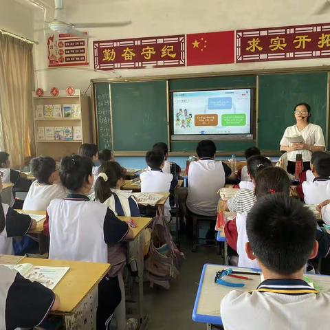 共研，共进——罗湖中心小学新课标英语教研活动